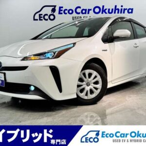R1年プリウスS(3697)社外ナビ/Bカメラ/BT接続/衝突被害軽減ブレーキ/クルコン/横滑り防止装置